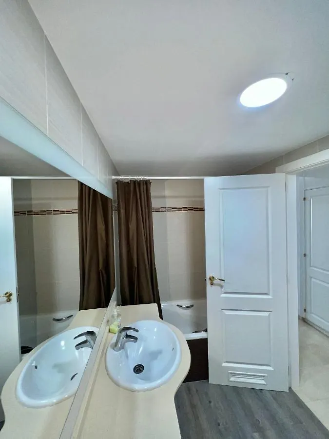 Precioso Piso En Zona Residencial Apartamento Manilva